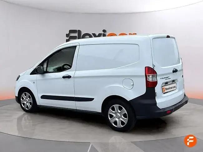 Usado Ford Transit 101 HP (74 kW) 2021 Branco Sedan