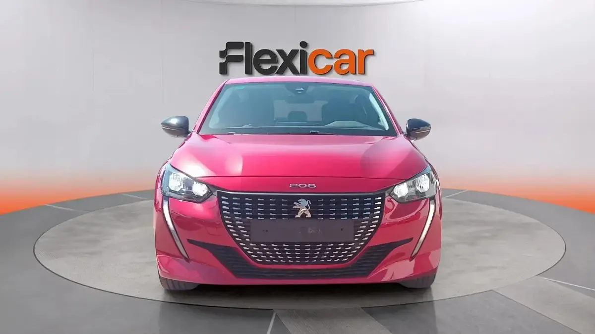 Usado Peugeot 208 Allure 101 CV (74 kW) 2022 Rojo Utilitario