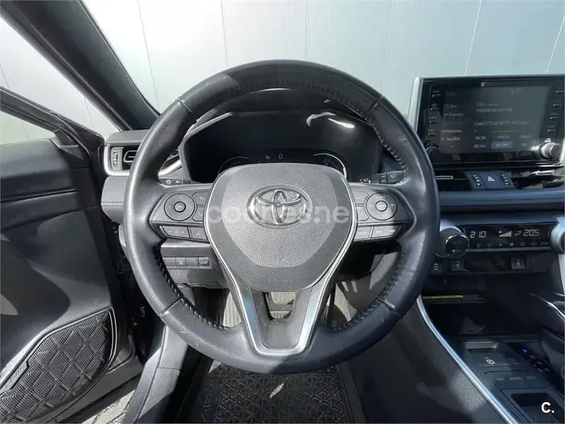 Usado Toyota RAV4 Hybrid Style 218 CV (160 kW) 2021 Gris / plata SUV