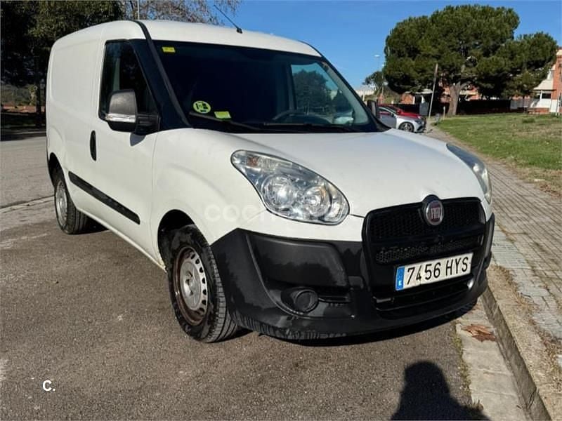 Usado Fiat Doblò 90 CV (66 kW) 2011 Blanco Monovolumen