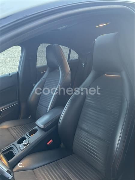 Usado Mercedes CLA220 170 CV (125 kW) 2014 Blanco Berlina