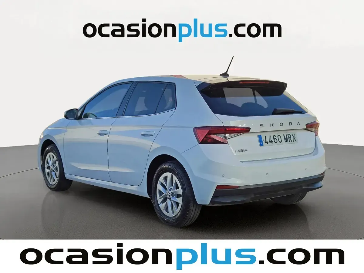 Usado Skoda Fabia Selection 95 CV (69 kW) 2024 Blanco Utilitario