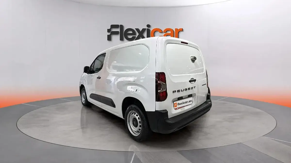 Usado Peugeot Partner 102 CV (75 kW) 2025 Blanco Monovolumen
