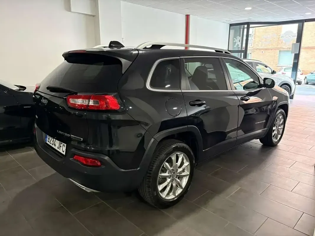 Usado Jeep Cherokee Limited 170 CV (125 kW) 2015 Negro SUV