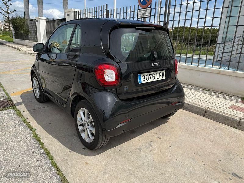 Usado Smart ForTwo Electric Drive 59 kW (81 CV) 2019 Negro Coupe