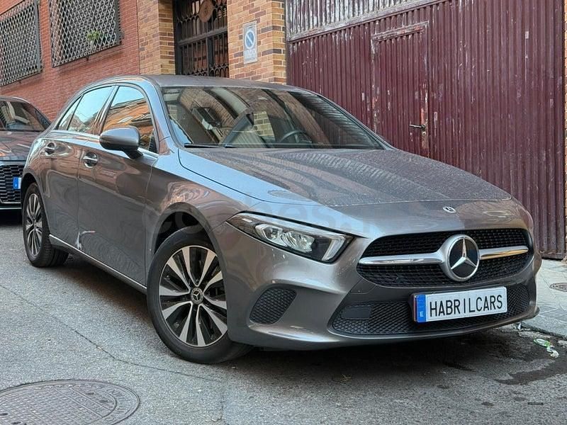 Usado Mercedes A250 218 CV (160 kW) 2022 Gris / plata Berlina