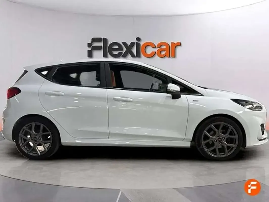 Usado Ford Fiesta ST-Line 125 CV (91 kW) 2022 Blanco Utilitario