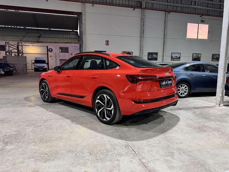 Usado Audi e-tron 300 kW (408 CV) 2021 Rojo SUV