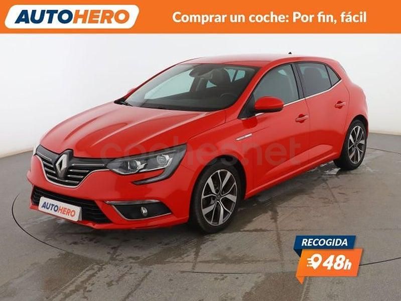 Usado Renault Mégane IV Zen 110 CV (80 kW) 2017 Rojo Berlina