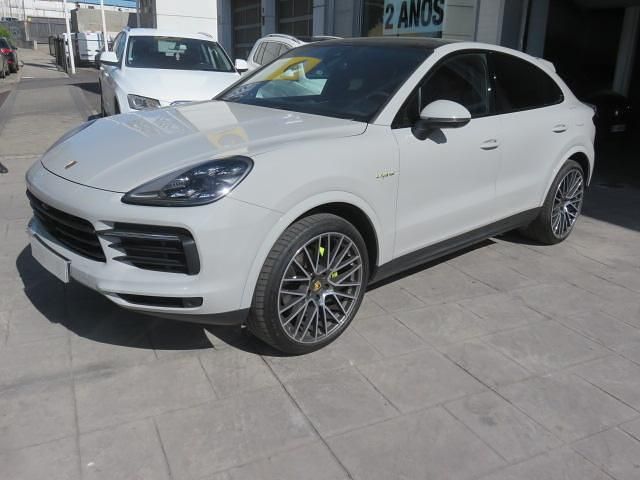 Usado Porsche Cayenne 462 CV (339 kW) 2021 Gris SUV