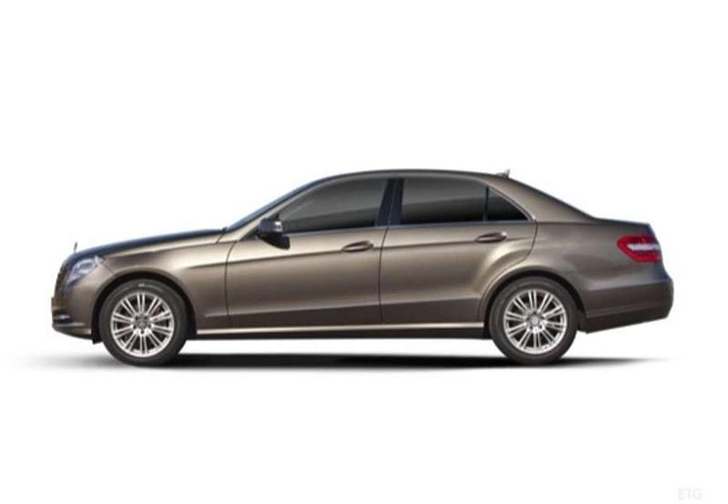 Usado Mercedes E350 Avantgarde 292 CV (214 kW) 2010 Gris Berlina