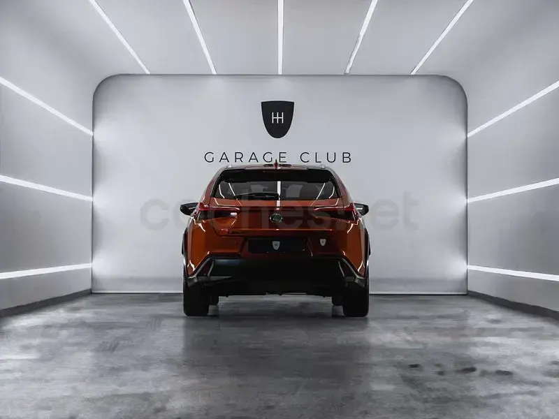 Usado Lexus UX 184 CV (135 kW) 2021 Granate SUV