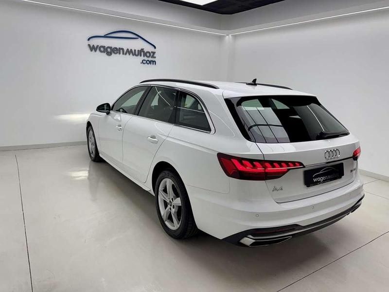 Usado Audi A4 Advanced 163 CV (119 kW) 2021 Blanco Familiar