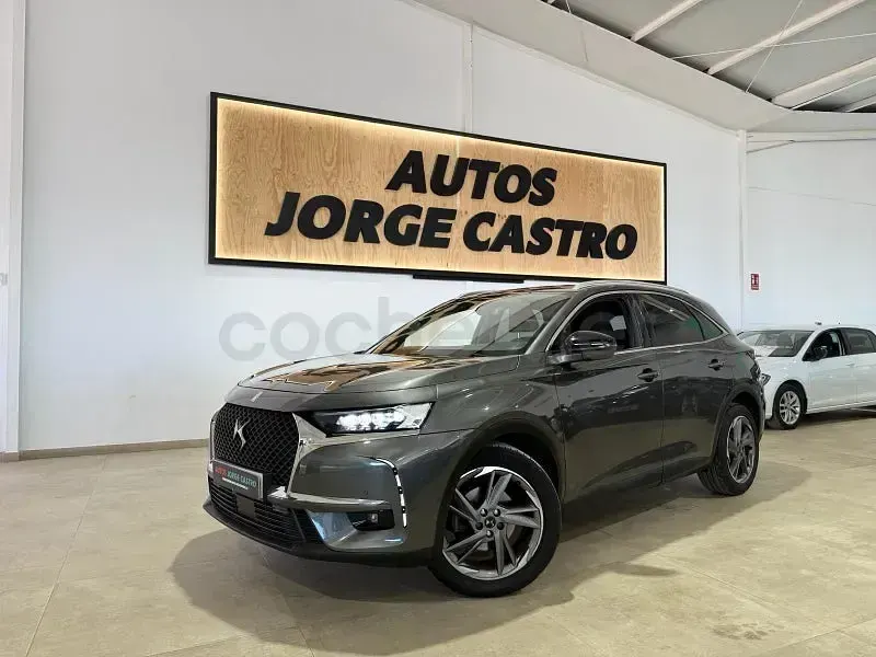 Usado DS Automobiles DS7 Crossback So Chic 130 CV (95 kW) 2021 Gris / plata SUV