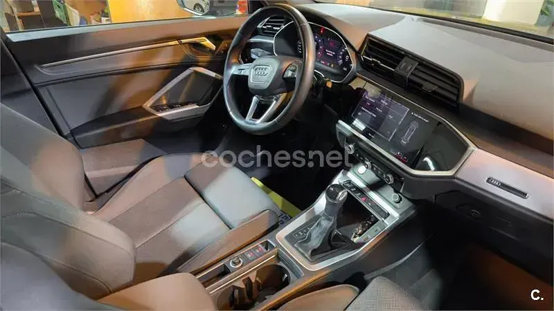Usado Audi Q3 S-Line 150 CV (110 kW) 2019 Gris / plata SUV