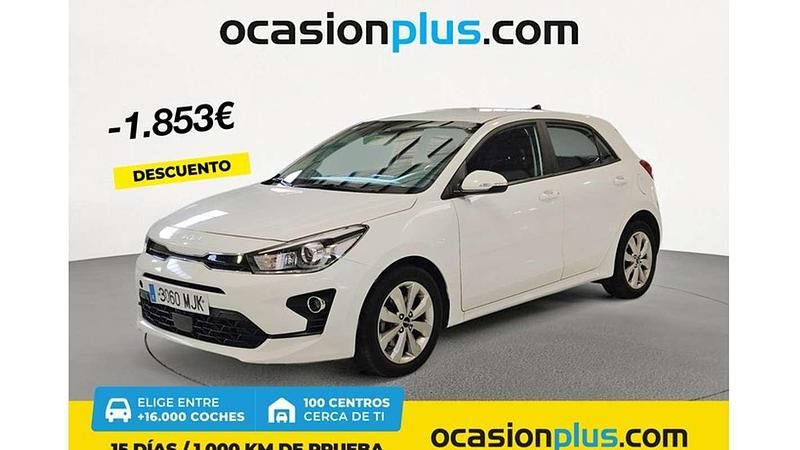 Blanco Usado 2023 Kia Rio Utilitario | 13.556 € (Precio justo) - Imagen 1/4