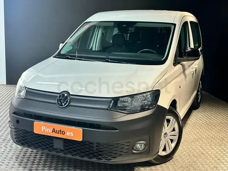 Usado VW Caddy 122 CV (89 kW) 2021 Blanco Monovolumen