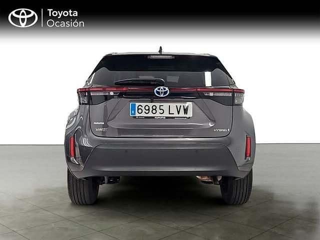 Usado Toyota Yaris Hybrid Plus 116 CV (85 kW) 2022 Gris Pickup/Camioneta