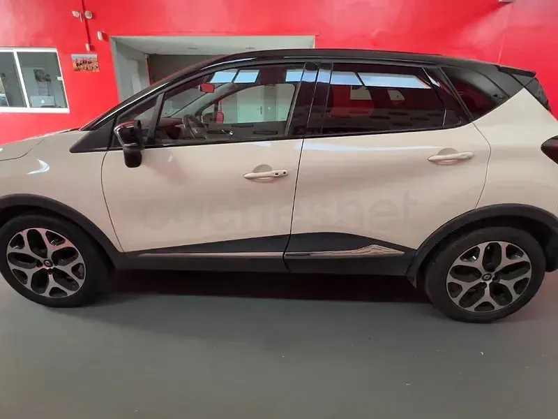Usado Renault Captur Zen 90 CV (66 kW) 2018 Blanco SUV