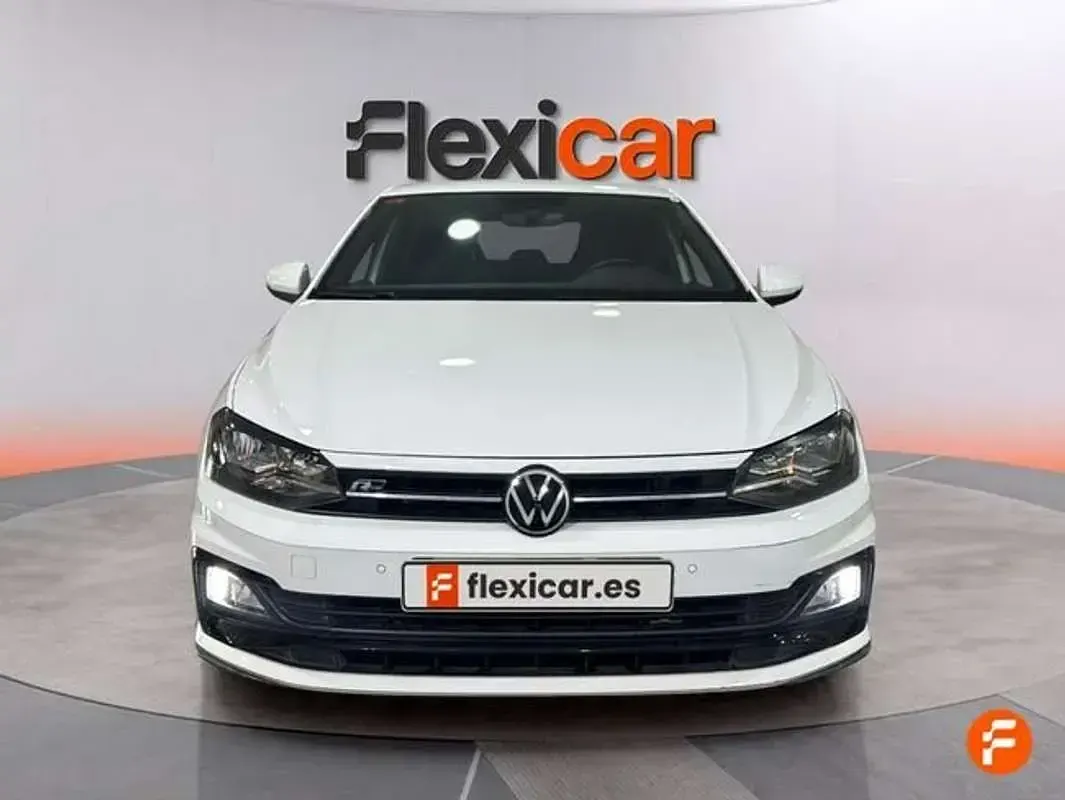Usado VW Polo R-line 110 CV (80 kW) 2021 Blanco Utilitario