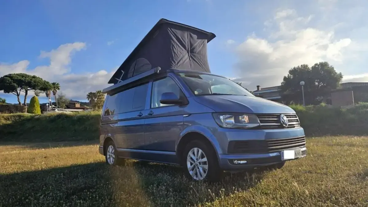 Usado VW California Beach 204 CV (150 kW) 2018 Azul Van
