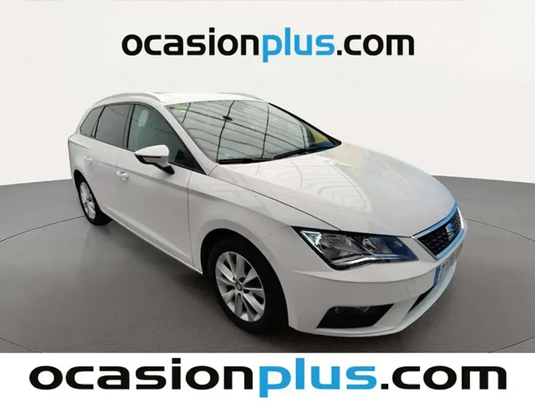 Usado Seat Leon ST Style 116 CV (85 kW) 2018 Blanco Familiar
