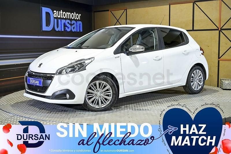 Blanco Usado 2020 Peugeot 208 Signature Sky Utilitario | 12.890 € (Un poco caro) - Imagen 1/4