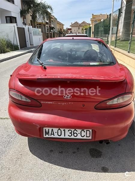 Usado Hyundai Coupé 114 CV (83 kW) 1997 Rojo Coupe