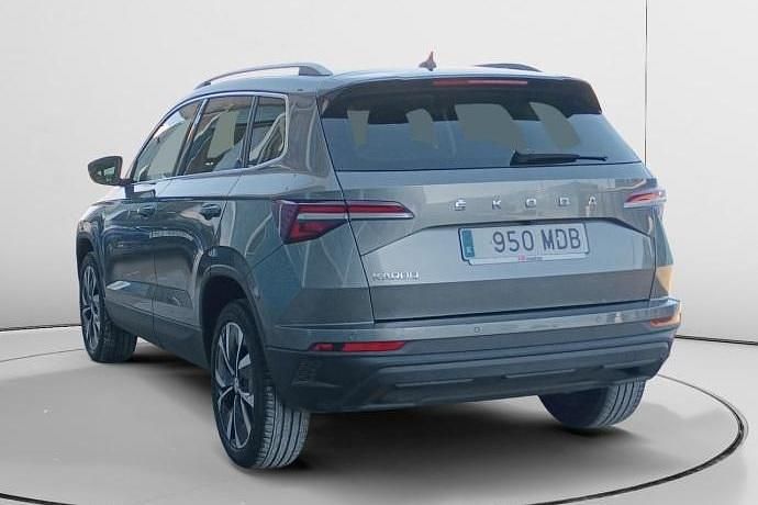 Usado Skoda Karoq Style 150 CV (110 kW) 2022 Negro SUV
