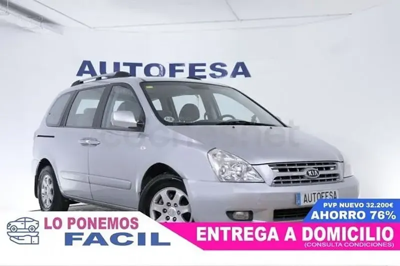 Usado Kia Carnival 185 CV (136 kW) 2011 Gris / plata Monovolumen