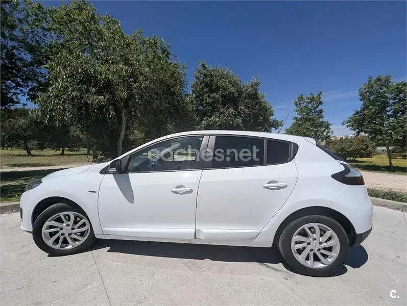 Usado Renault Mégane Intens 115 CV (84 kW) 2015 Blanco Berlina