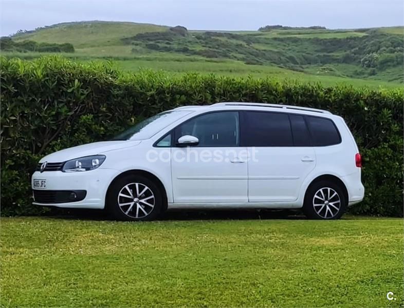 Blanco Usado 2015 VW Touran Advance Monovolumen | 13.000 € (Precio justo) - Imagen 1/2