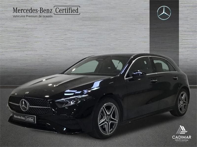 Negro noche Usado 2024 Mercedes A200 AMG line Berlina | 33.900 € (Buen precio) - Imagen 1/4
