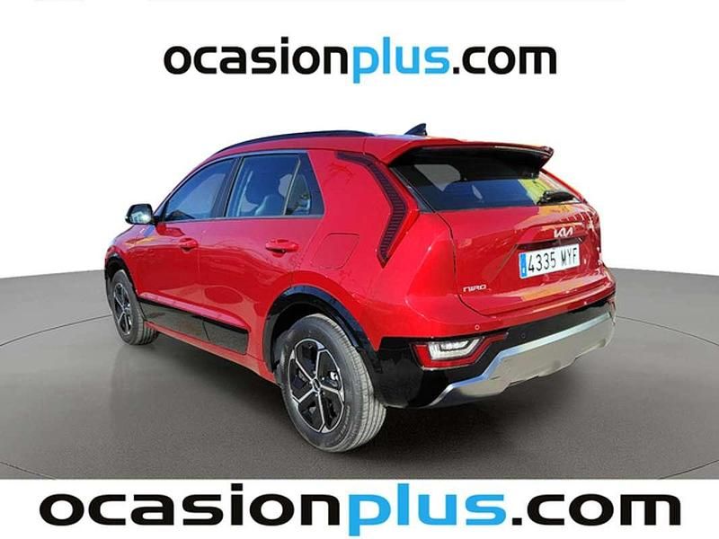 Usado Kia Niro 141 CV (103 kW) 2025 Rojo SUV