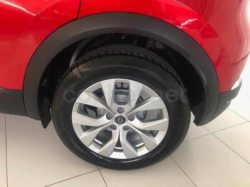 Usado Renault Captur Zen 90 CV (66 kW) 2022 Rojo SUV