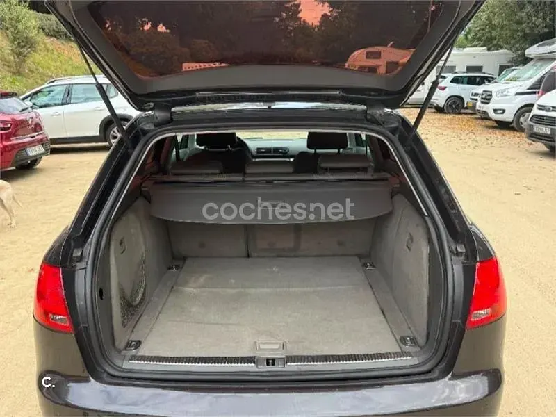 Usado Audi A4 140 CV (102 kW) 2007 Gris / plata Familiar