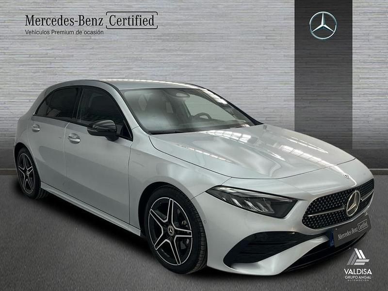 Usado Mercedes A200 AMG line 150 CV (110 kW) 2024 Gris / plateado Berlina