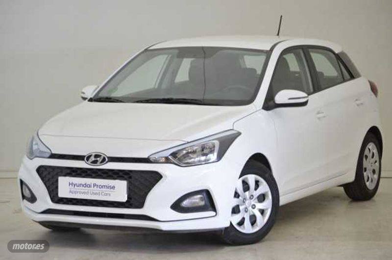 Usado Hyundai i20 75 CV (55 kW) 2019 Blanco Utilitario