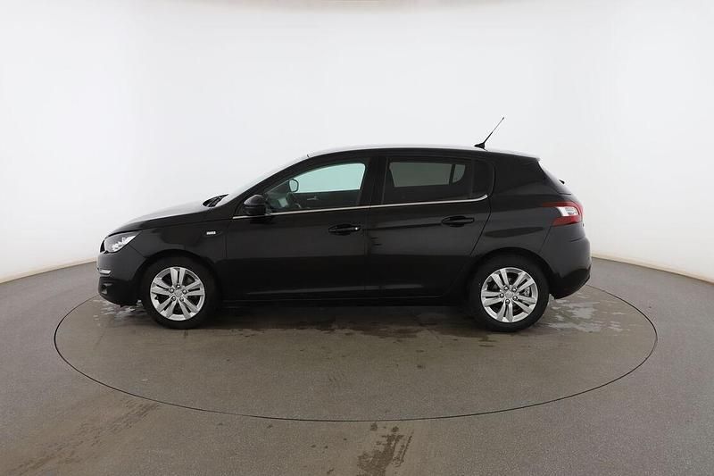 Usado Peugeot 308 Style 120 CV (88 kW) 2016 Negro Utilitario