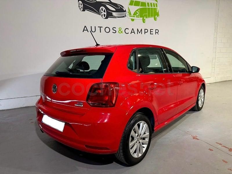 Usado VW Polo Advance 90 CV (66 kW) 2015 Rojo Berlina