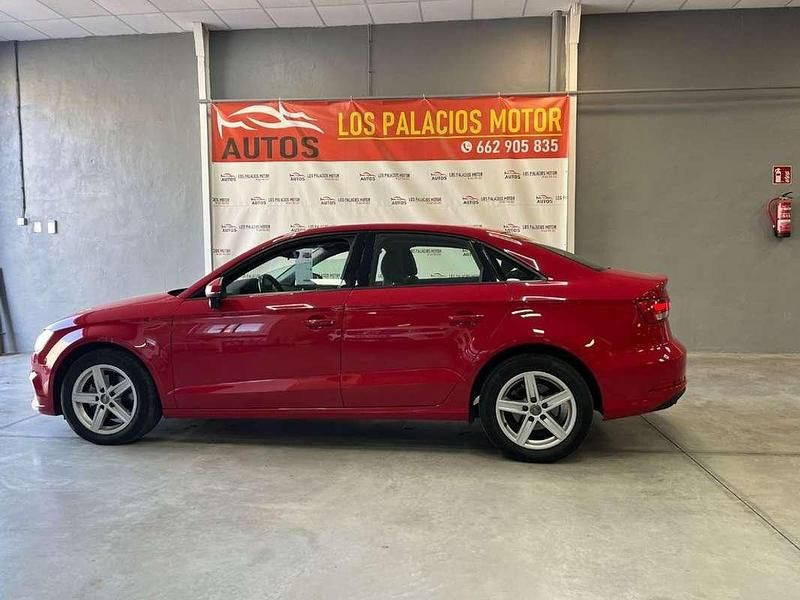 Usado Audi A3 Advanced Plus 116 CV (85 kW) 2021 Rojo Berlina