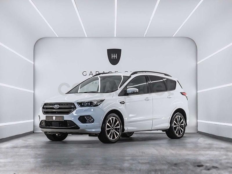 Usado Ford Kuga ST-Line 150 CV (110 kW) 2018 Blanco SUV