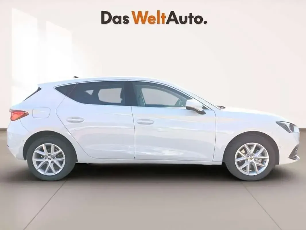 Usado Seat Leon Style 116 CV (85 kW) 2025 Blanco Utilitario