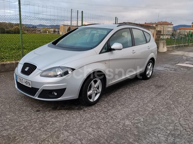 Gris / plata Usado 2013 Seat Altea XL Style Monovolumen | 7000 € (Precio justo) - Imagen 1/4