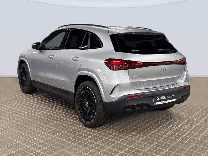 Nuevo Mercedes EQA250+ 139 kW (190 CV) 2025 Gris / plata SUV