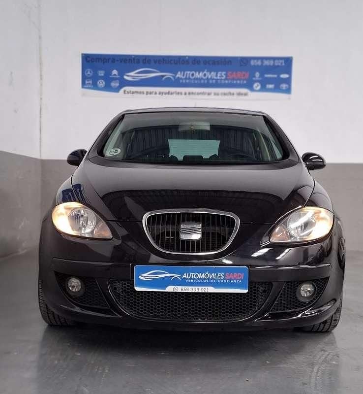 Usado Seat Altea 105 CV (77 kW) 2006 Negro Monovolumen