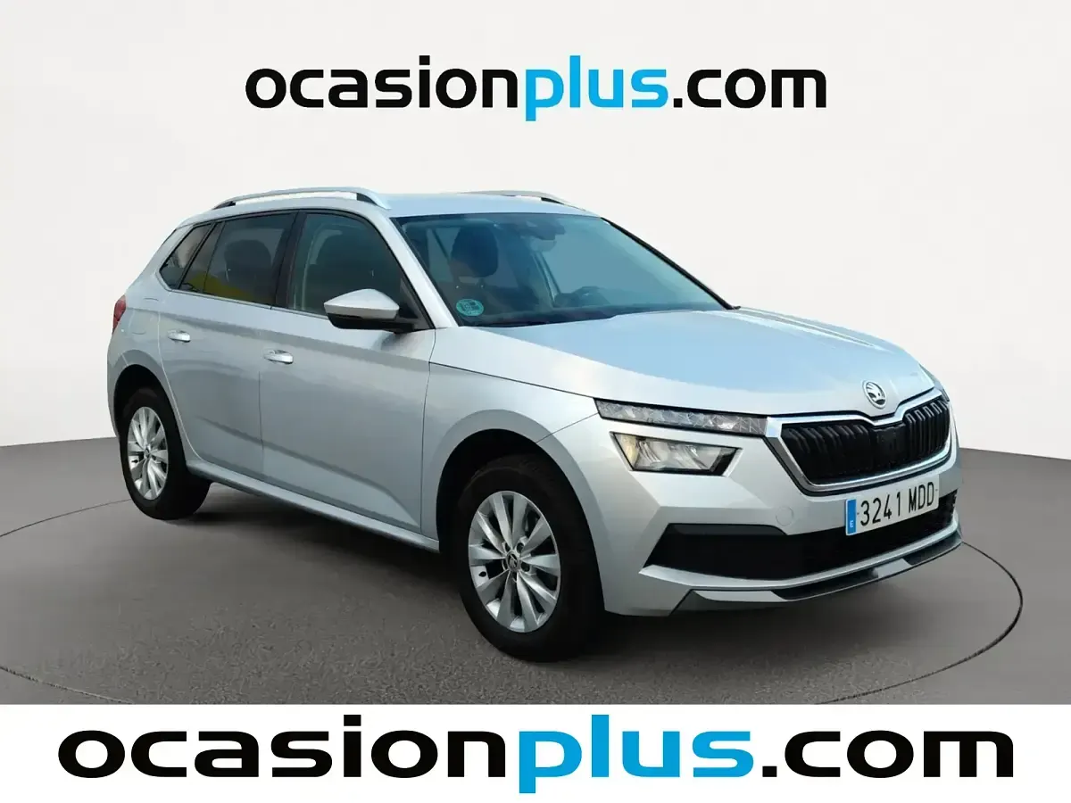 Usado Skoda Kamiq Ambition 110 CV (80 kW) 2022 Gris SUV
