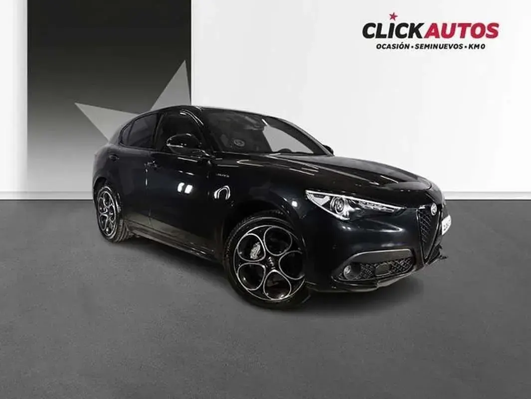 Usado Alfa Romeo Stelvio Veloce 212 CV (155 kW) 2022 Negro SUV