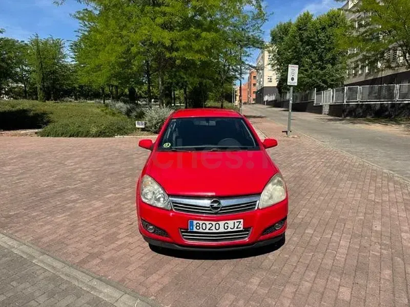 Usado Opel Astra Cosmo 110 CV (80 kW) 2009 Rojo Berlina