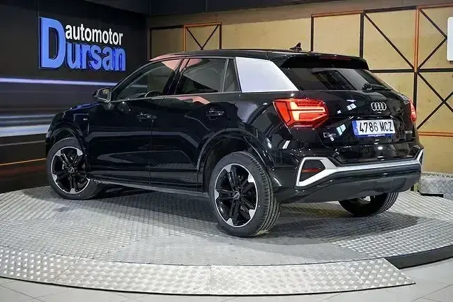 Usado Audi Q2 S-Line 116 CV (85 kW) 2022 Negro SUV